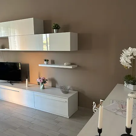 Veronica, Per Lavoro E Relax Apartament *