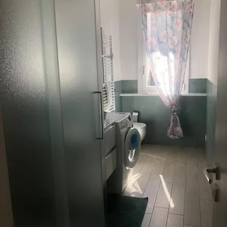 Veronica, Per Lavoro E Relax Apartment *